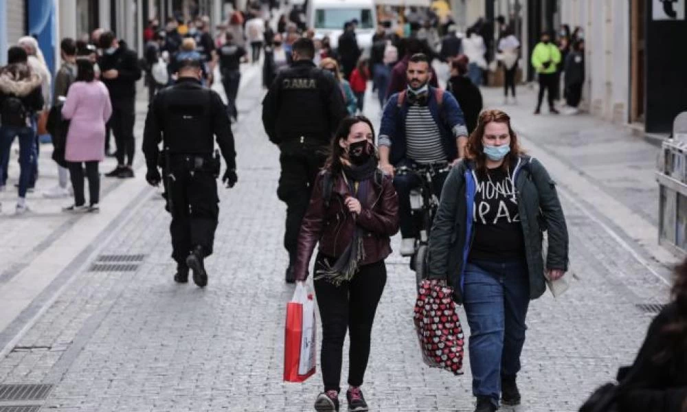 Τζανάκης: Θα φτάσουμε στους 100 νεκρούς τα Χριστούγεννα - Τείχος ανοσίας την άνοιξη αν φτάσουμε το 80 – 85% στα εμβόλια